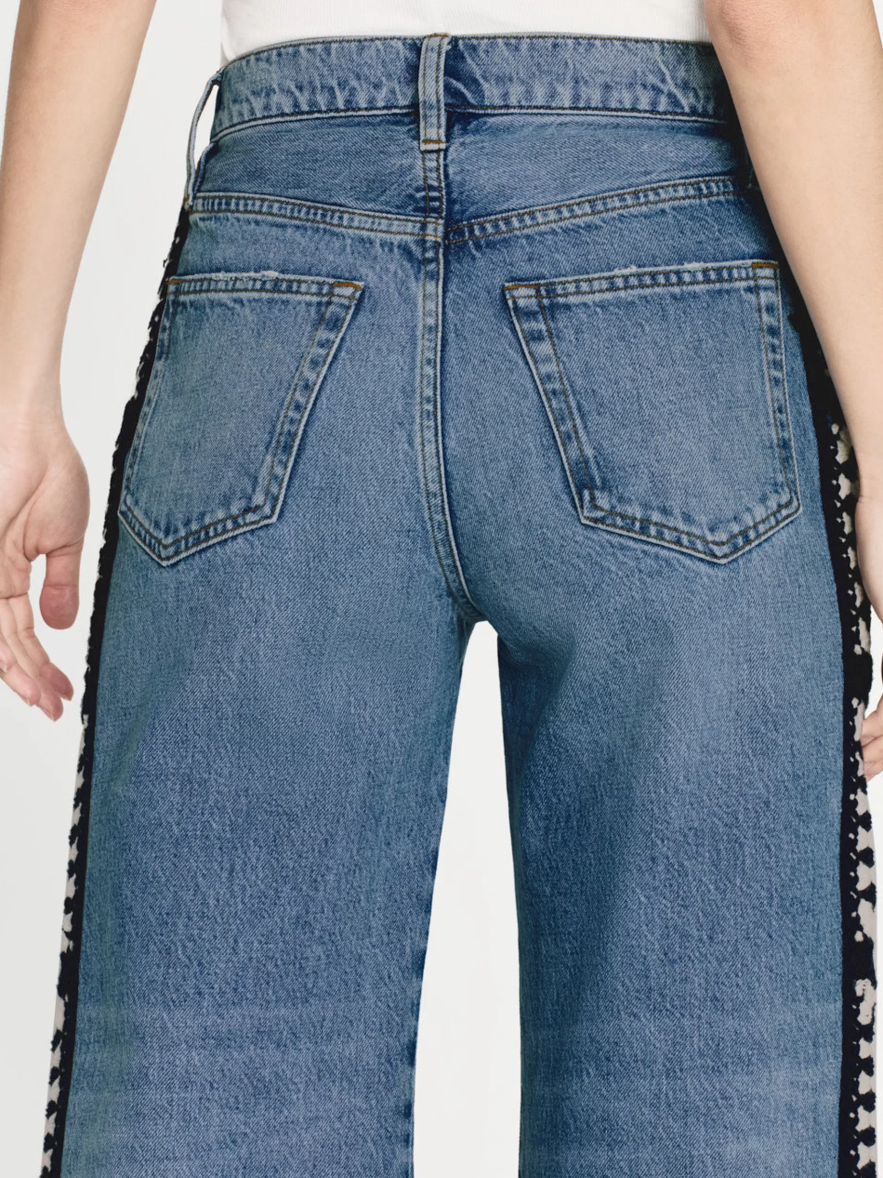 le_jane_crop_crochet__in__baines_clean_3.webp Straight*FRAME Le Jane Crop Crochet in Baines Clean Bainesclean