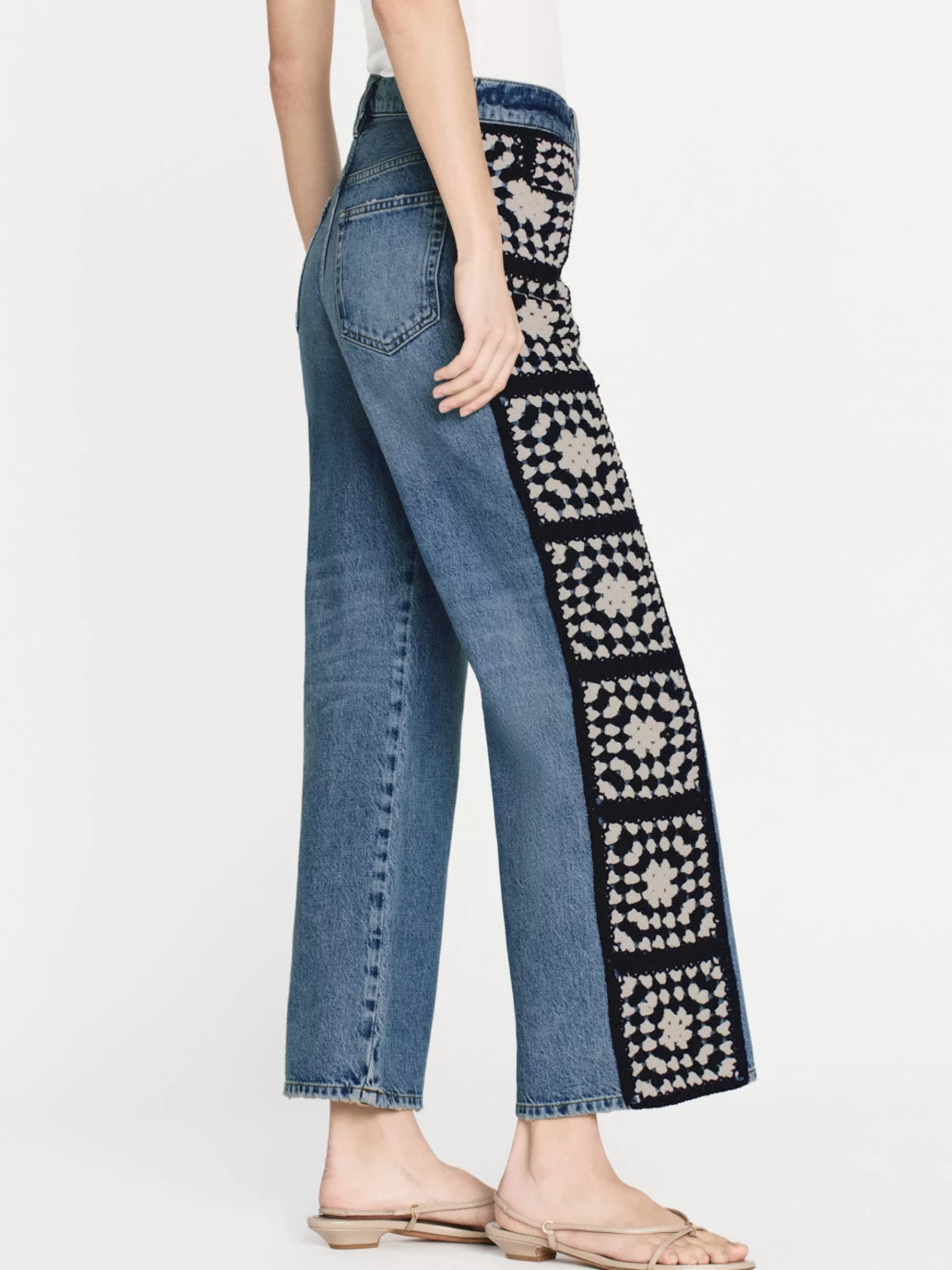 le_jane_crop_crochet__in__baines_clean_4.webp Straight*FRAME Le Jane Crop Crochet in Baines Clean Bainesclean