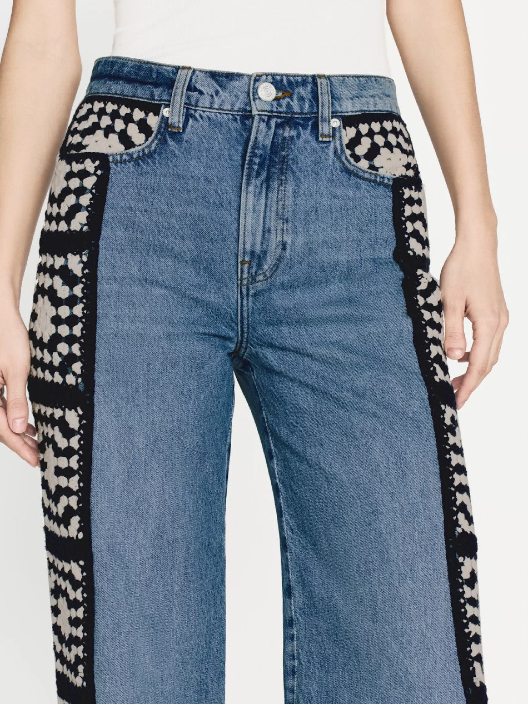 le_jane_crop_crochet__in__baines_clean_7.webp Straight*FRAME Le Jane Crop Crochet in Baines Clean Bainesclean