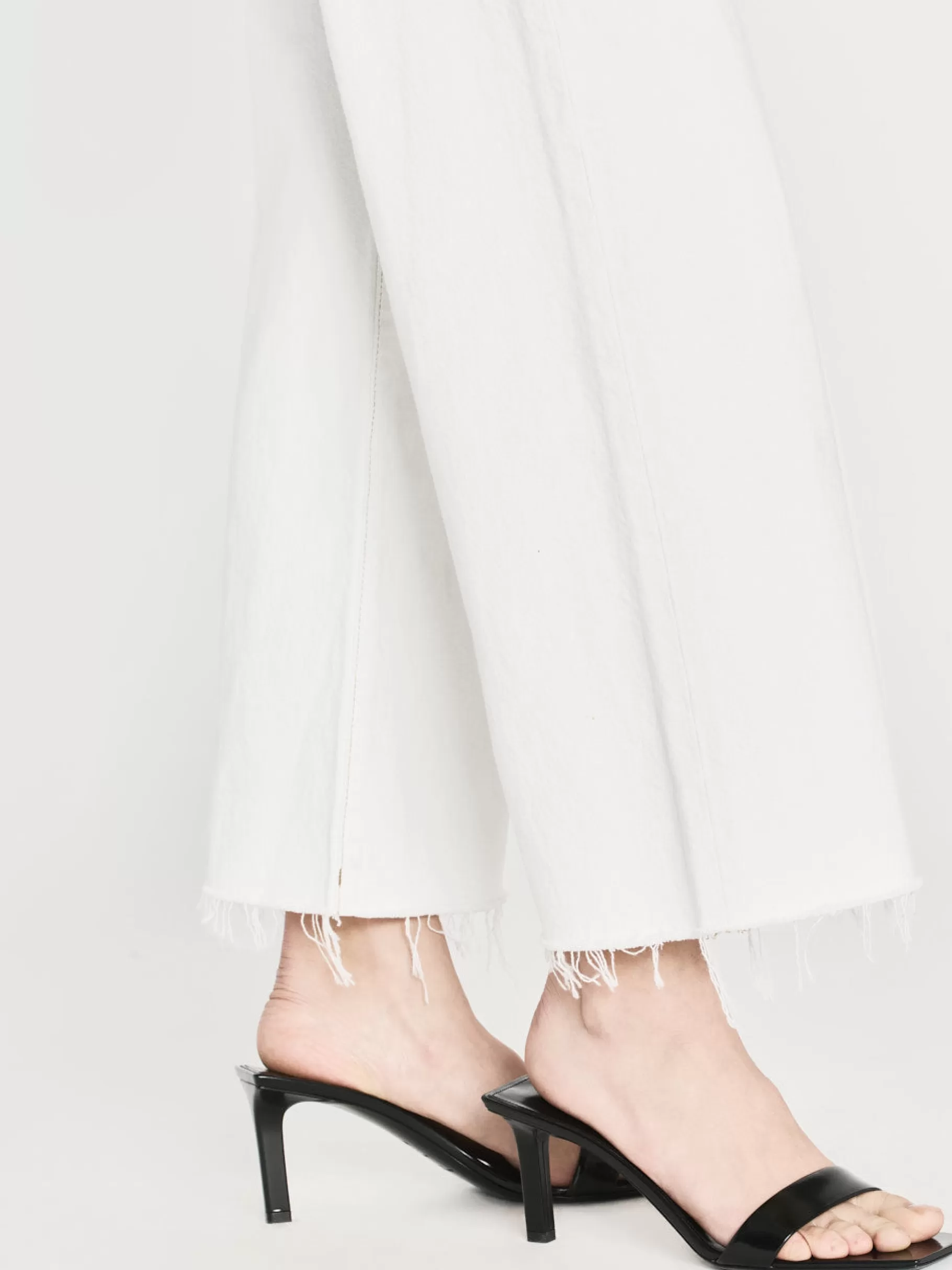 Wide Leg*FRAME Le Jane Wide Crop Raw Fray in Au Natural Clean Aunaturalclean