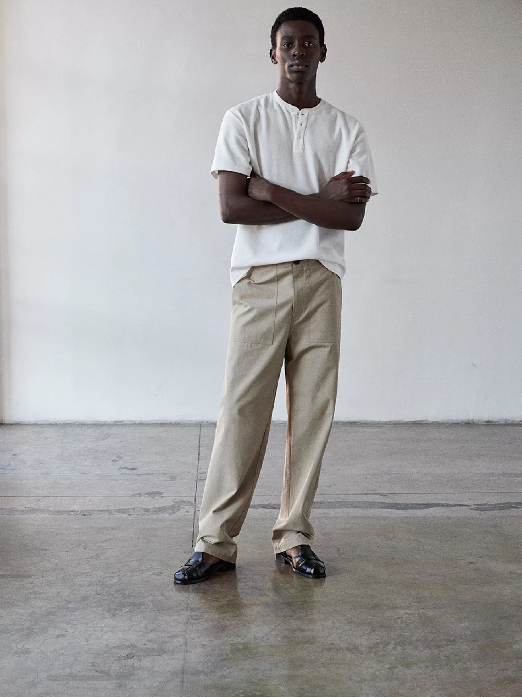 Pants & Shorts*FRAME Patch Traveler Pants in Dark Beige Darkbeige