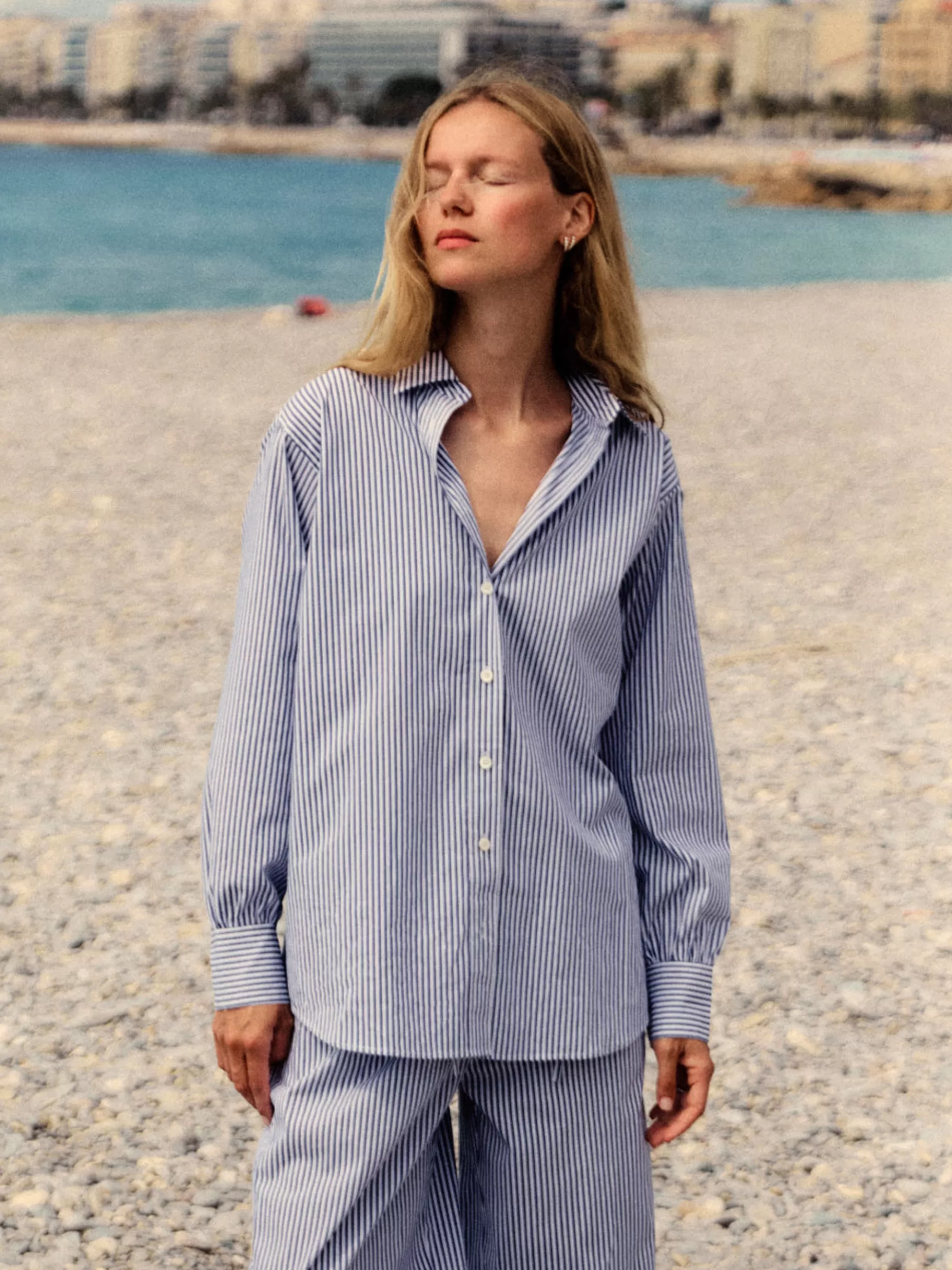 Tops & Blouses*FRAME The Borrowed Shirt in Dark Chambray Multi Darkchambraymulti